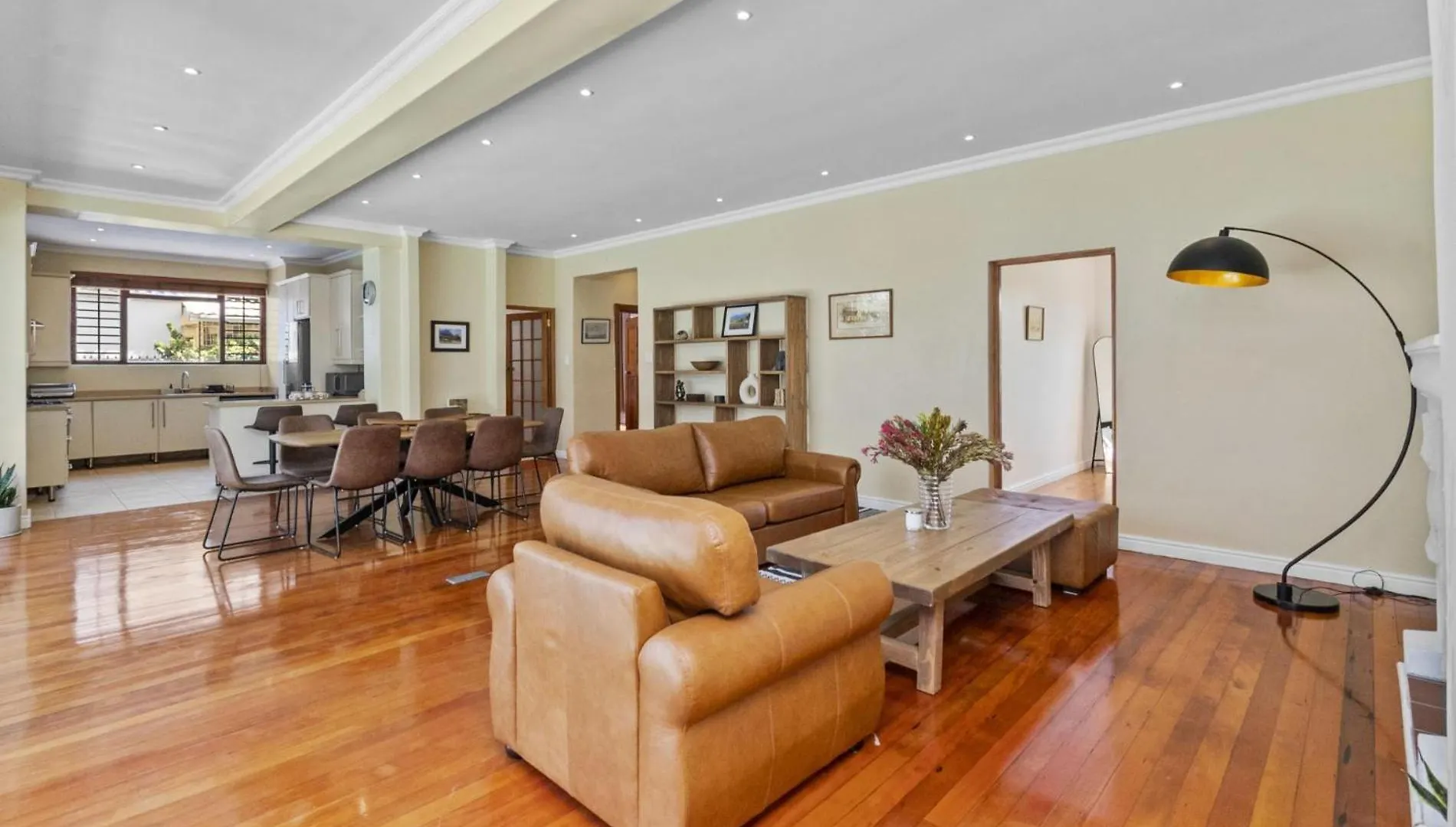 Holiday home Spacious Claremont Home With Pool Fireplace Cape Town