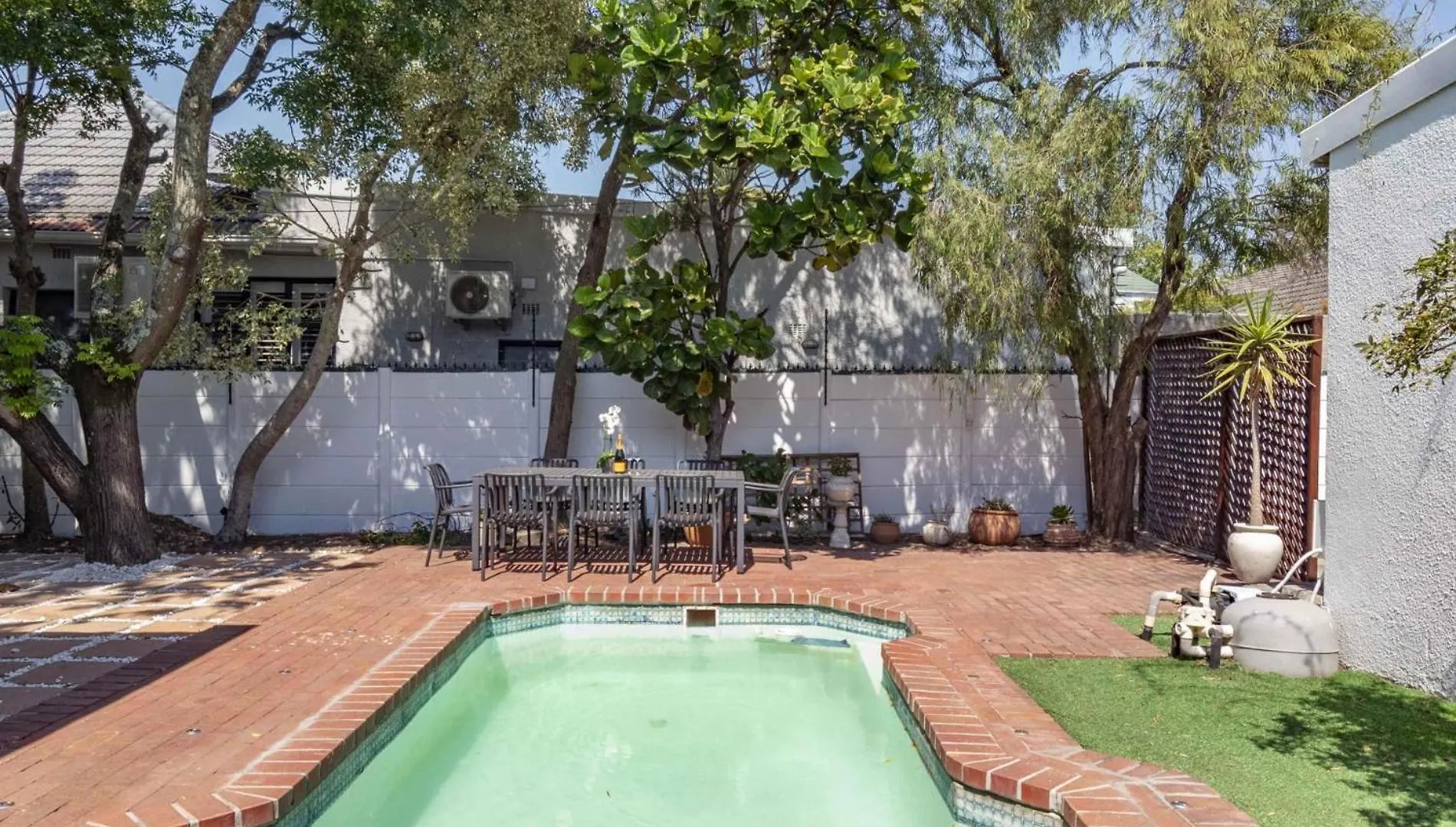 Holiday home Spacious Claremont Home With Pool Fireplace Cape Town