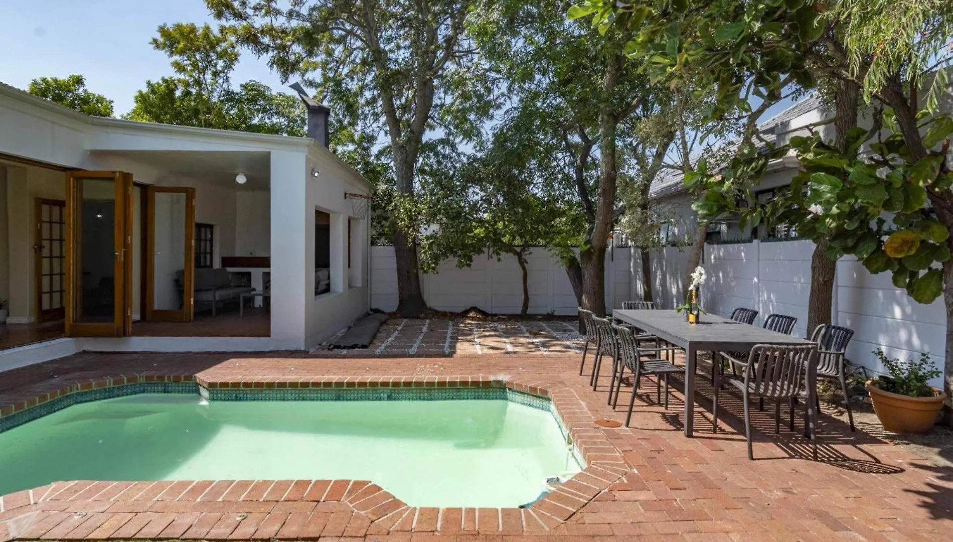 Holiday home Spacious Claremont Home With Pool Fireplace Cape Town