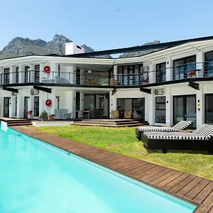 Neighbourgood 1st Crescent Camps Bay Kapstadt